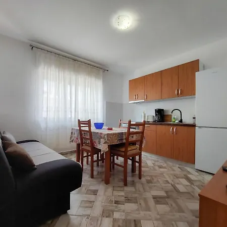 Apartment Viktor Crikvenica